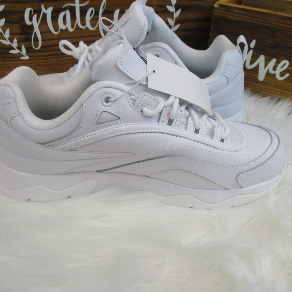 🆕 FILA Disarray chunky white sneaker women's 9 - Picture 3 of 9
